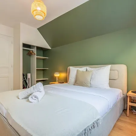 Apartment 2 Proche Vieux Lille, Avec Parking *